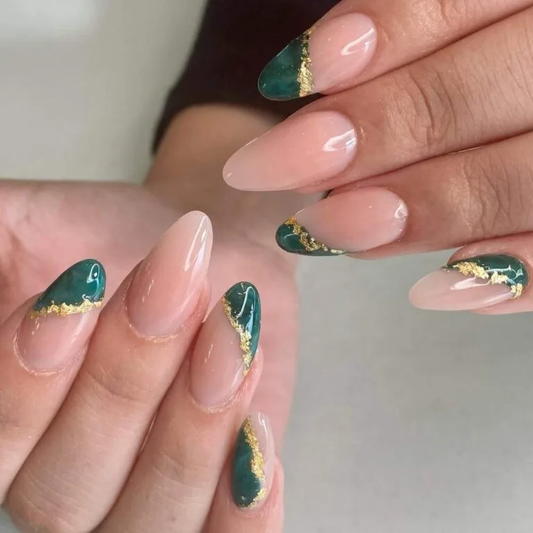 32 Emerald and Gold French Tip Nails That Scream Luxury 1