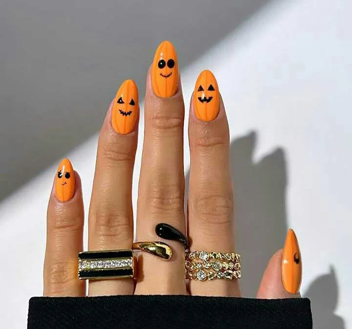 50+ Simple Halloween Nails That Are Chic and Easy to Recreate 1
