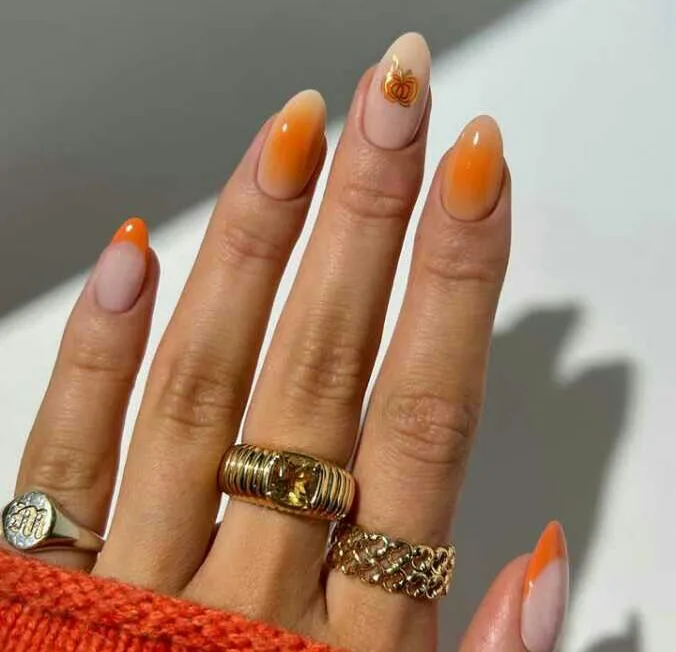 50 simple halloween nails that are chic 003 8bdeb5b0fd