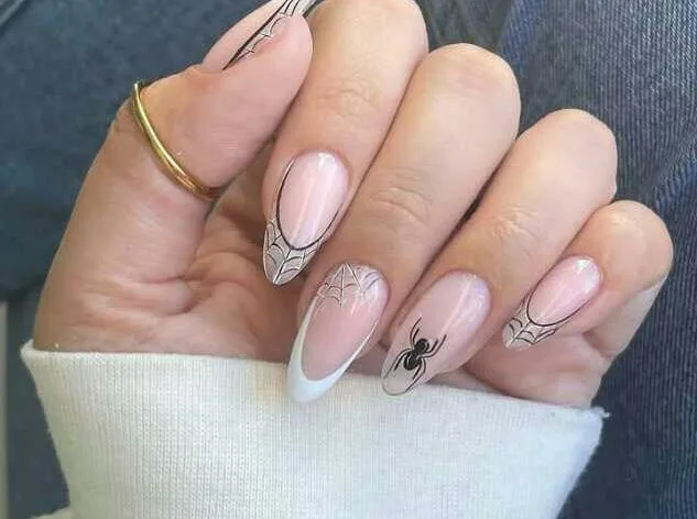 50 simple halloween nails that are chic 043 c57aed67c3