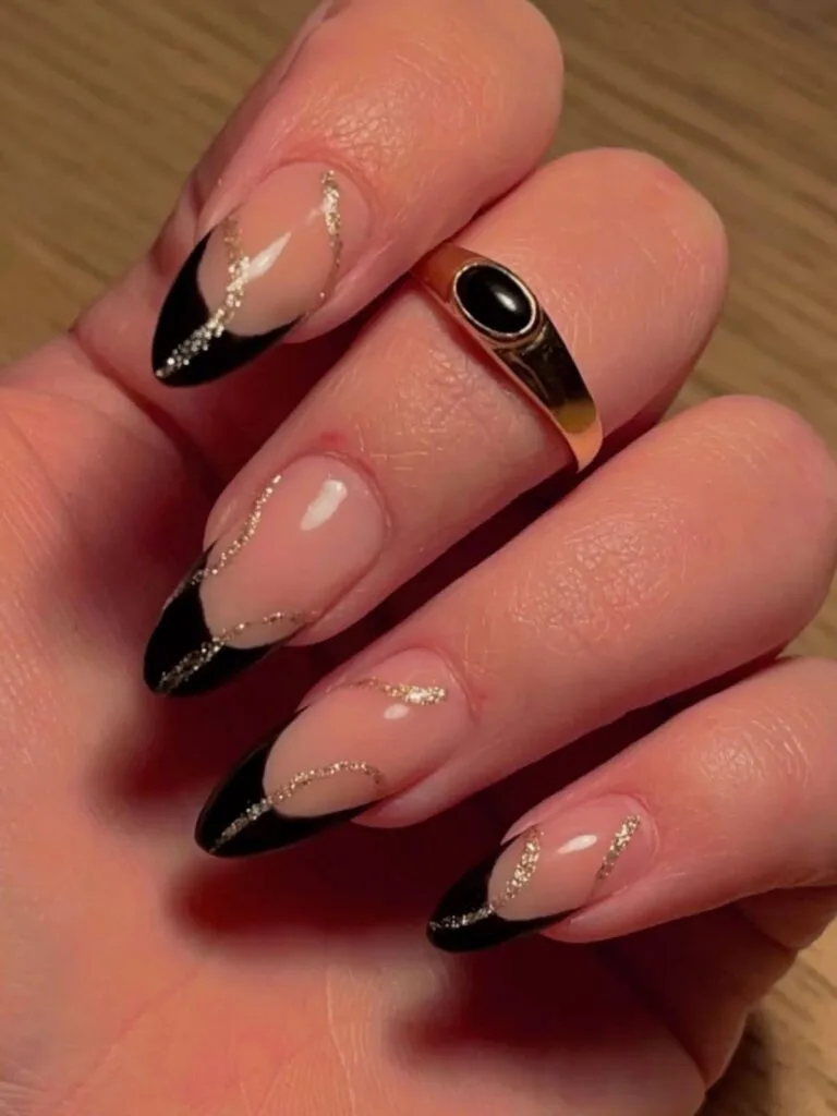 black and gold french tip nails 003 37ebfdd18a