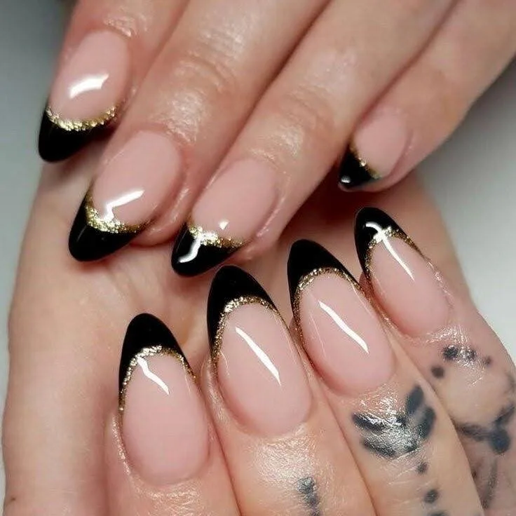 black and gold french tip nails 006 843a9cd681