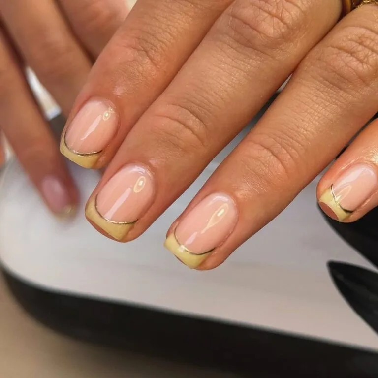 black and gold french tip nails 010 a231aed8f5