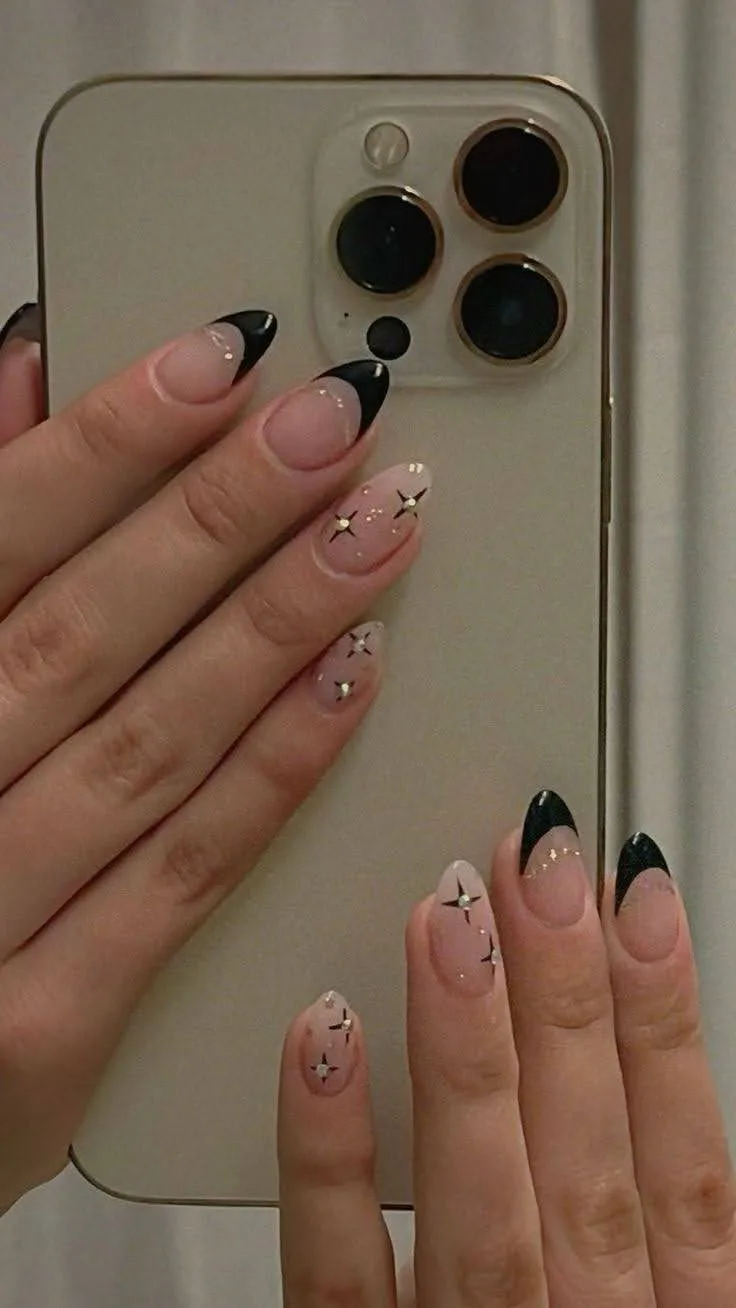 black and gold french tip nails 028 1646efe9d7