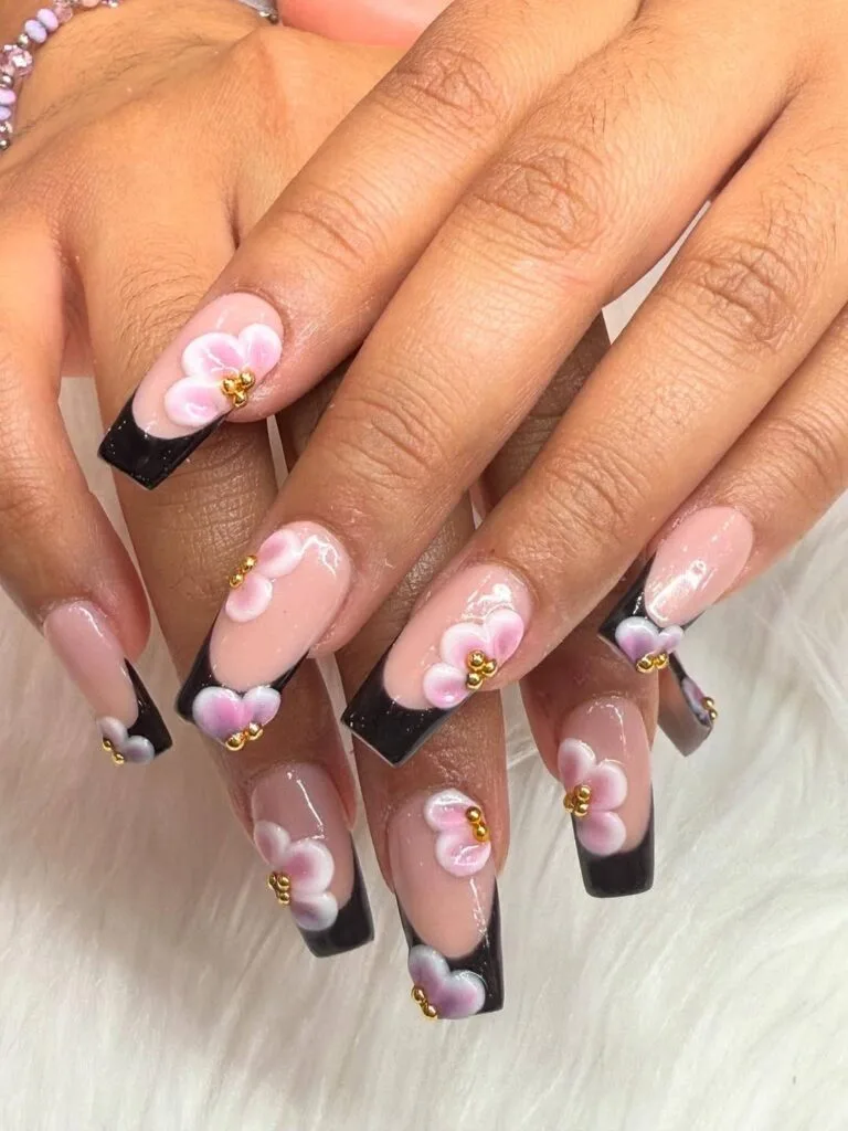 black and gold french tip nails 037 ea4954be5e