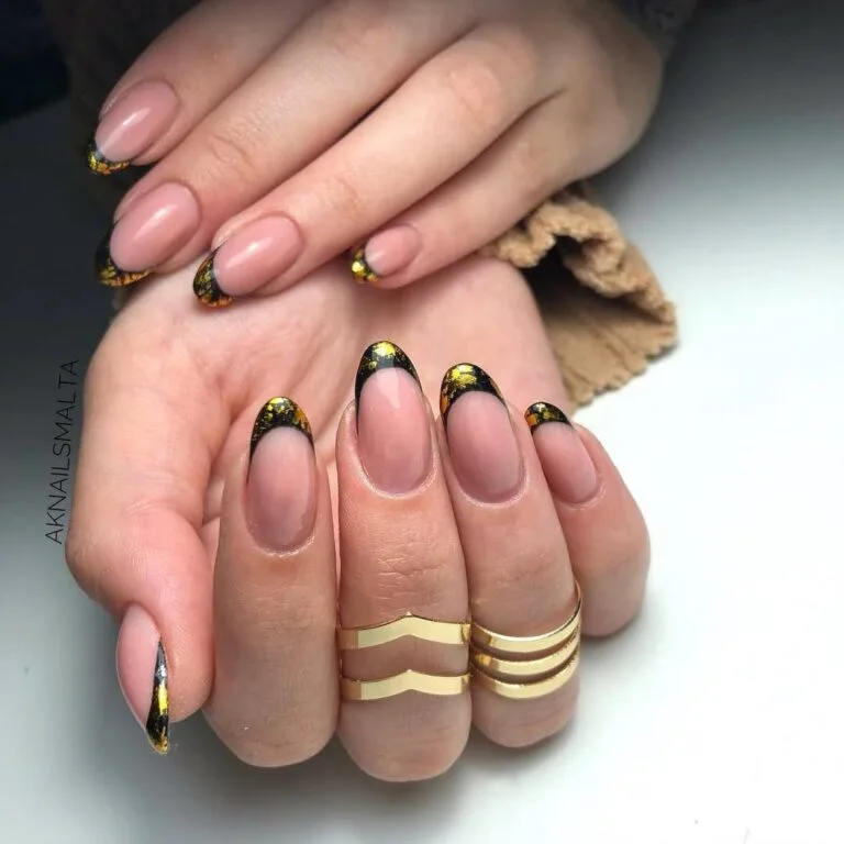 black and gold french tip nails 040 76205a3725