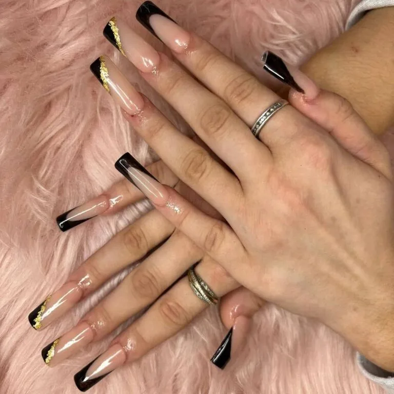 black and gold french tip nails 043 b3e44bb1ef