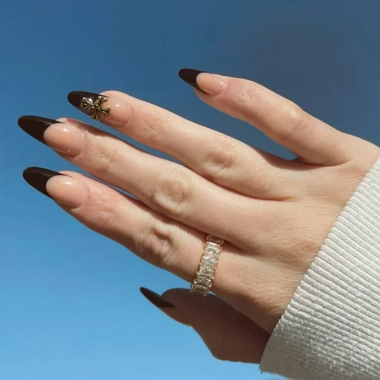 black and gold french tip nails 048 e7136e19de