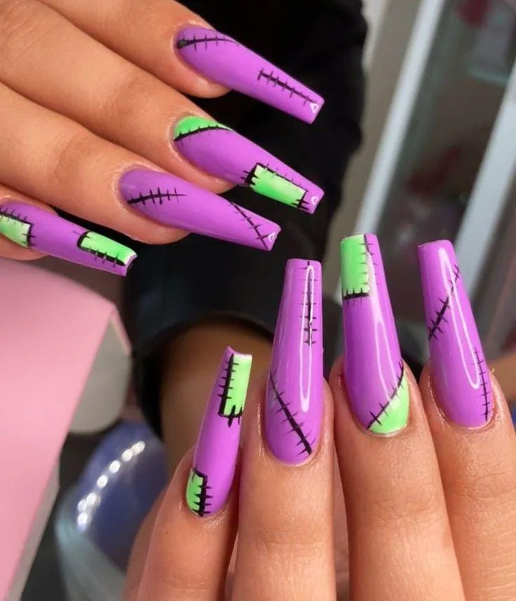 black and purple halloween nails 003 d456404c40