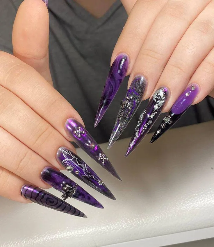 black and purple halloween nails 009 e27557a7b1
