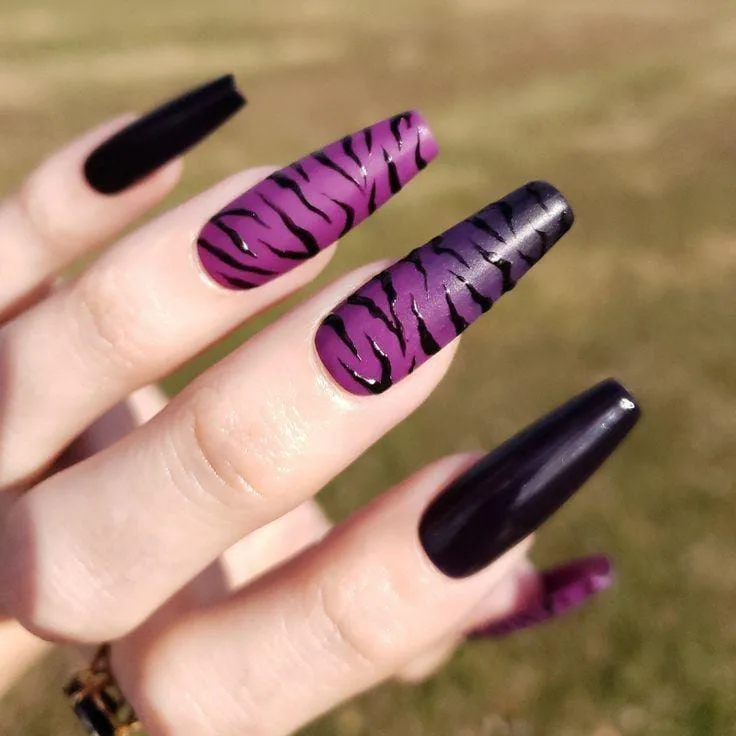 black and purple halloween nails 025 2c2e828604