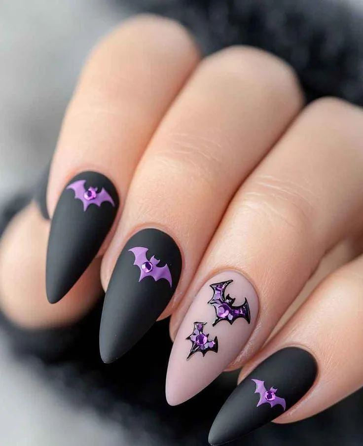 black and purple halloween nails 047 c53508f24f