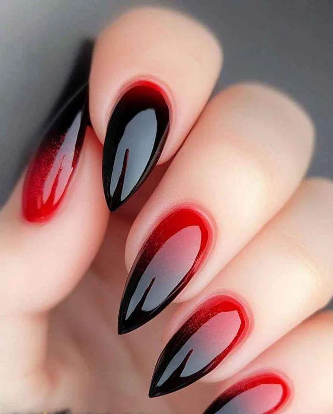 black and red halloween nails 006 d0bebc6f8e