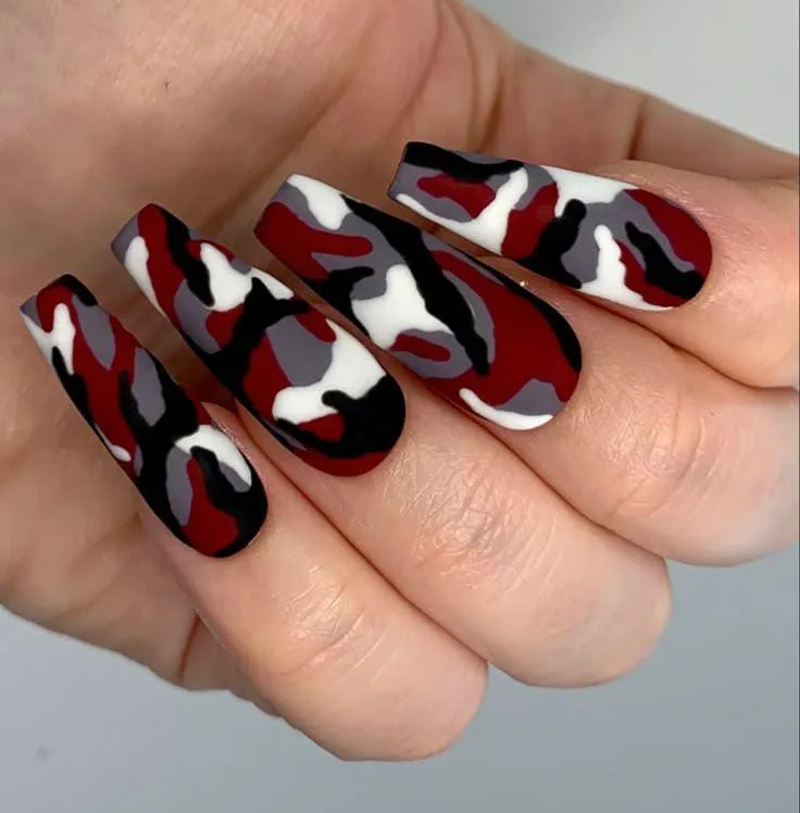 black and red halloween nails 018 e2b51164de