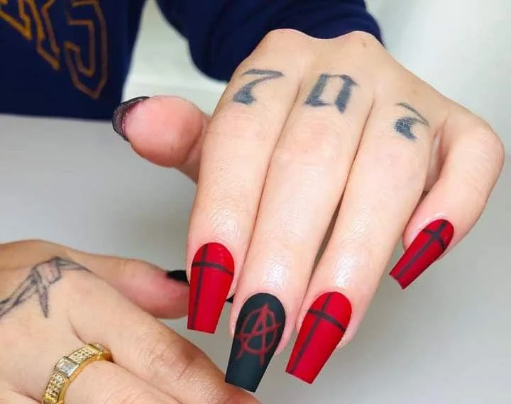 black and red halloween nails 020 f2cf520301