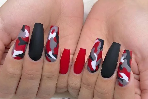 black and red halloween nails 027 4c5cf7935f