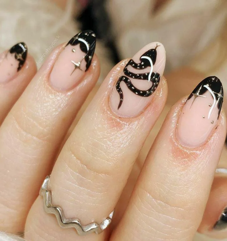 black french tip almond nails 002 d43f90fd88