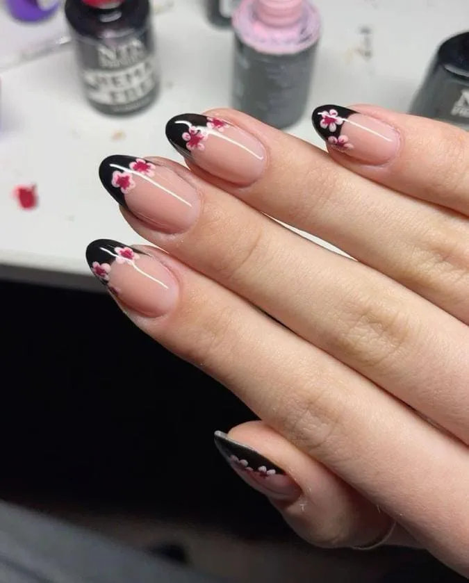 black french tip almond nails 004 0a21d2d122