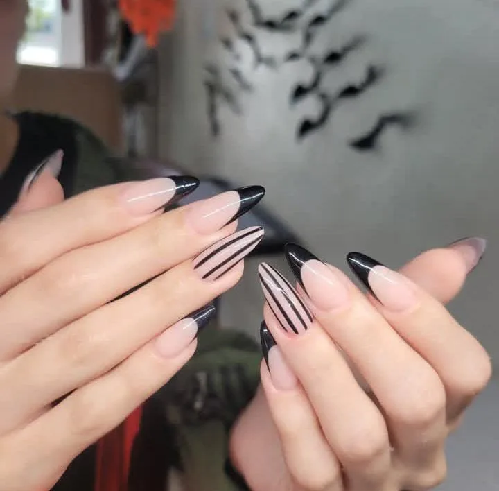black french tip almond nails 009 caa8b43e9c