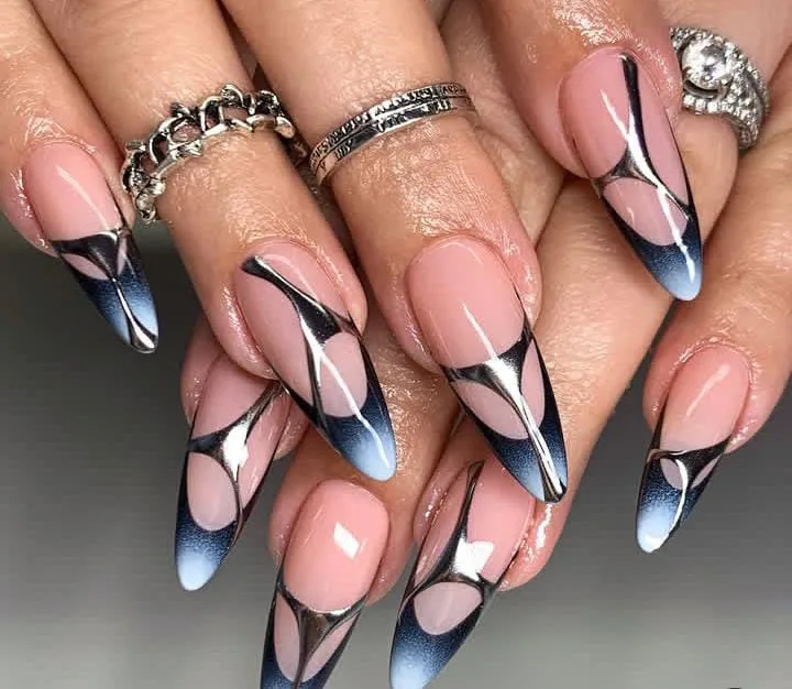 black french tip almond nails 022 c1f0ab58e4