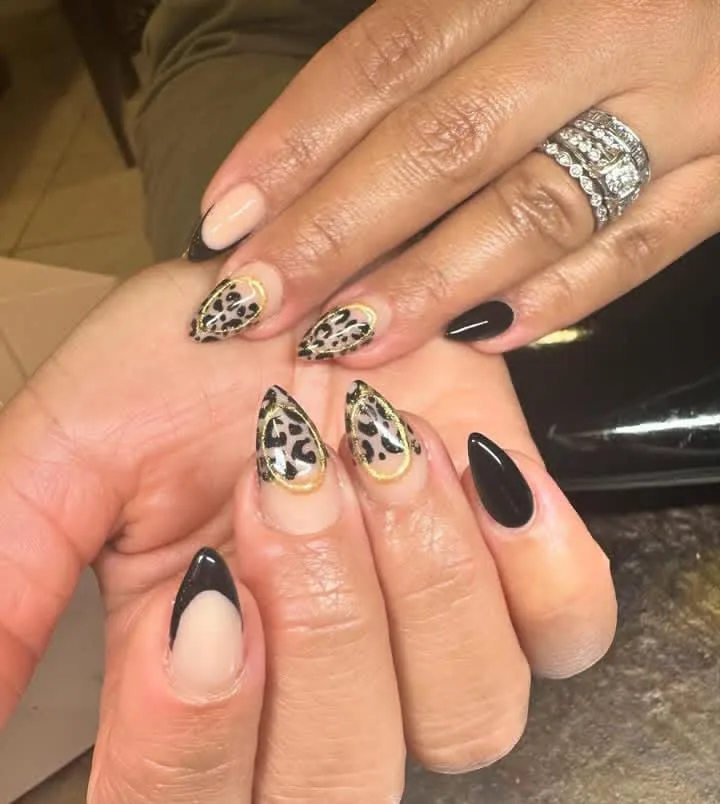 black french tip almond nails 023 ffded848da
