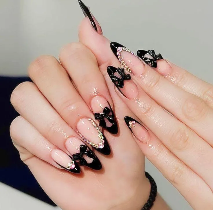 black french tip almond nails 032 d267189dd0