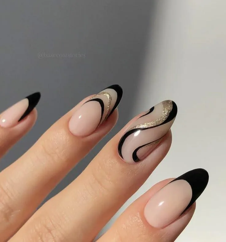 black french tip almond nails 035 09a68be184