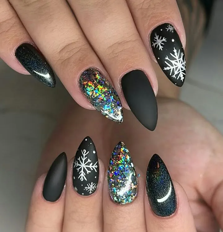 black winter nails 019 baa8367681