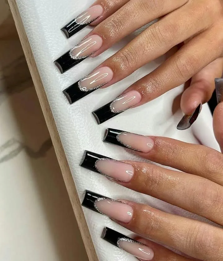 black winter nails 031 f9a190de2d