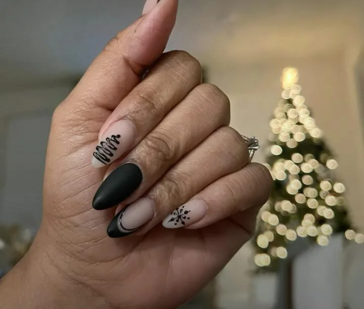 black winter nails 037 cad67ba49d