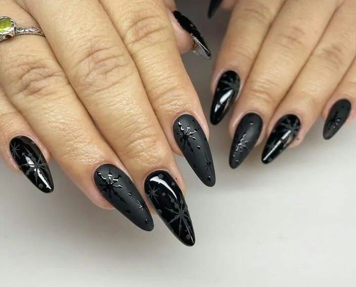 black winter nails 039 f0ab370a4a