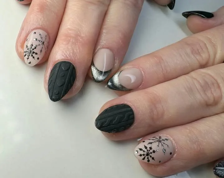 black winter nails 048 2f052de557