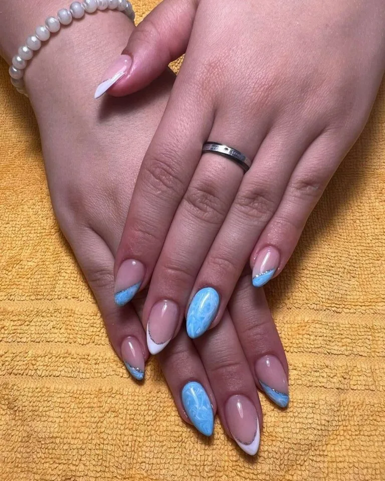 blue and white french tip nails 021 d44ebfa566