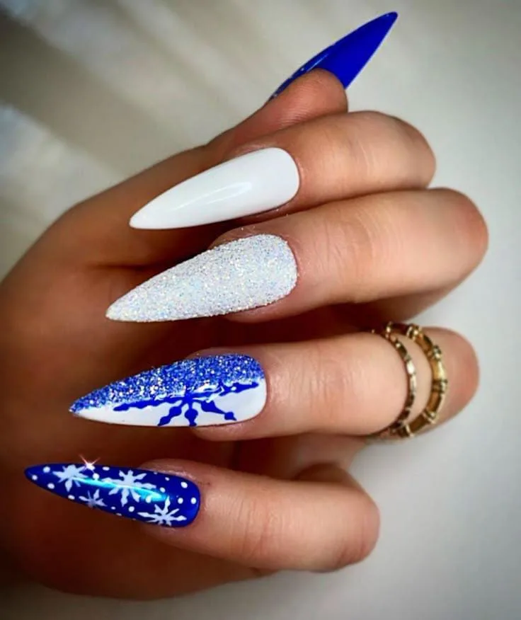 blue and white winter nails 004 953cbbf3a2