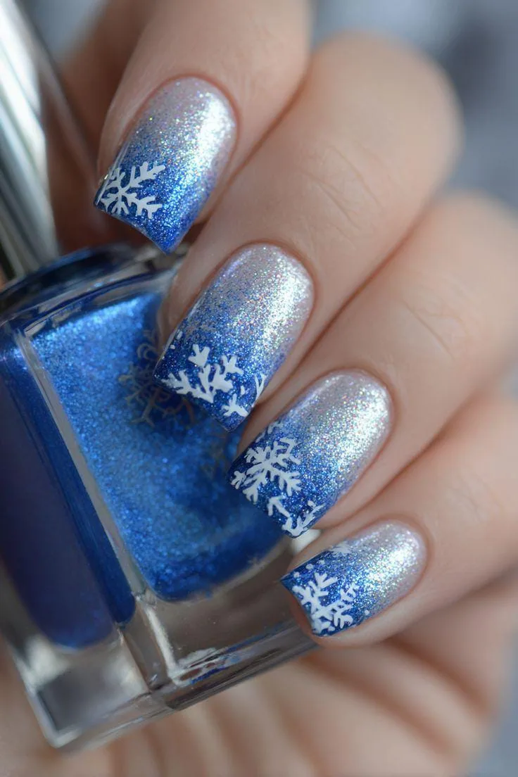 blue and white winter nails 009 16ce4996e0