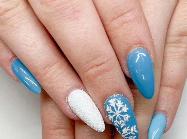 blue and white winter nails 017 02bfb4ef7f