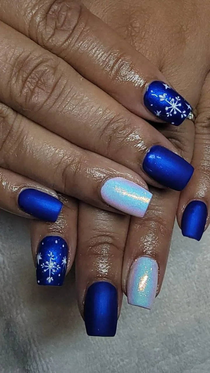 blue and white winter nails 023 a2540ba5ff
