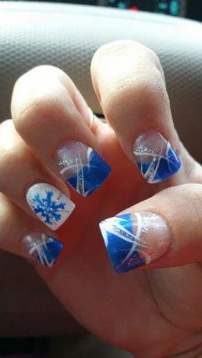 blue and white winter nails 043 c8bea494a8