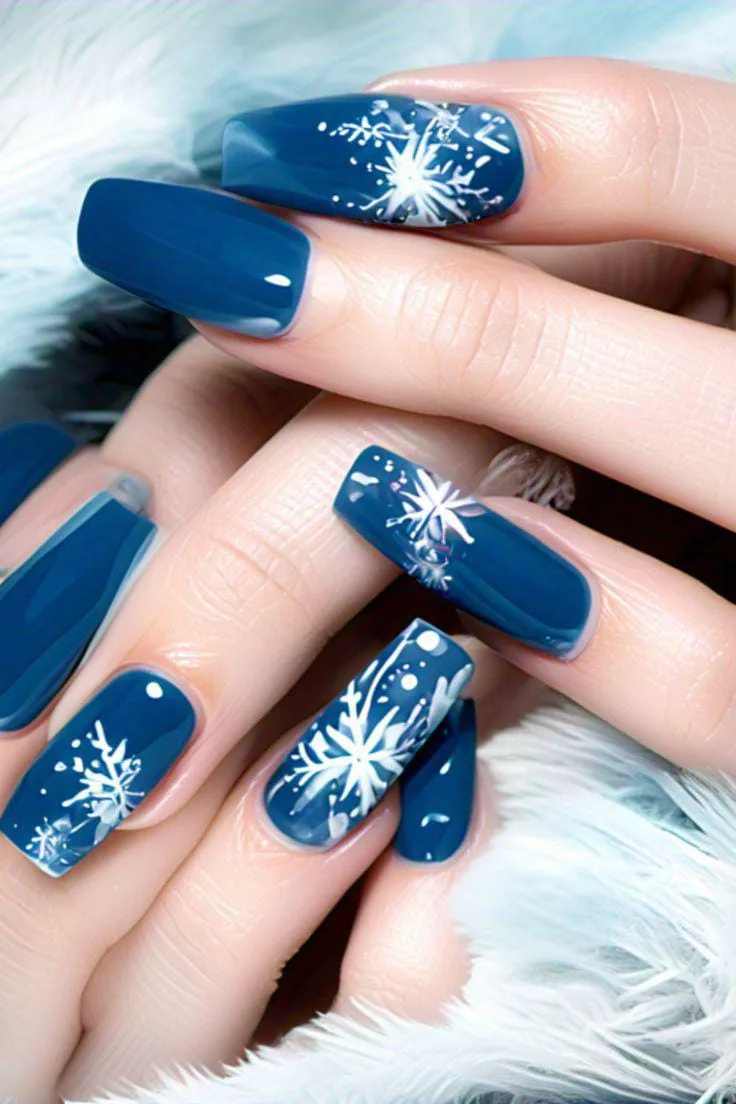 blue and white winter nails 046 4f8e70a9ea