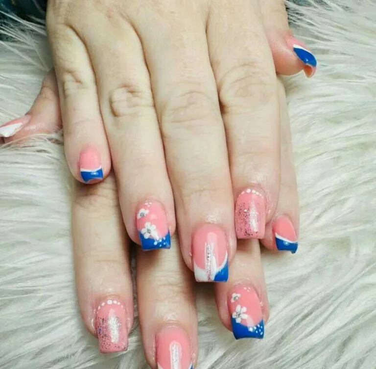 blue french tip nails with flowers 009 fa46bbdacc