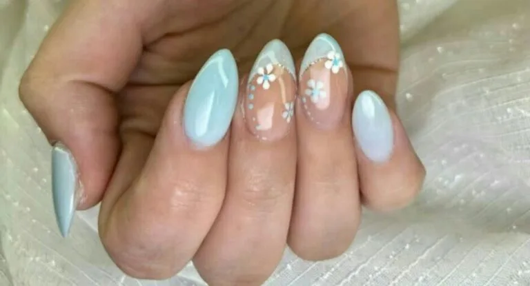 blue french tip nails with flowers 016 5de9ffb693