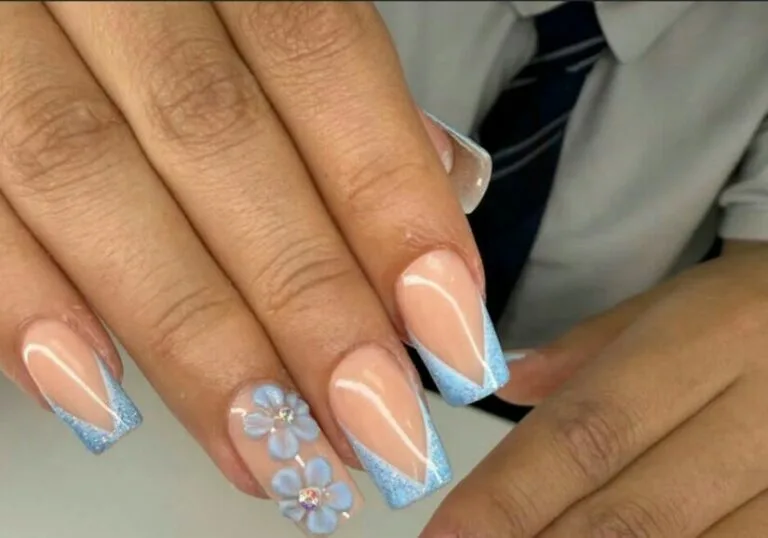 blue french tip nails with flowers 031 d890ebf500