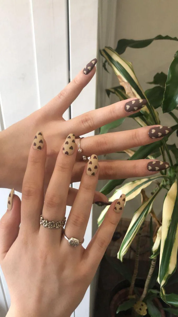 brown valentines nails 004 db49e889bf