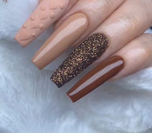 brown valentines nails 030 c67e0ba9af