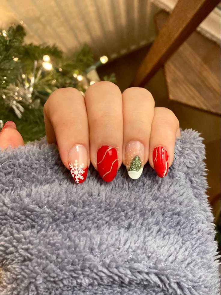 christmas almond nails 014 62beb378c9