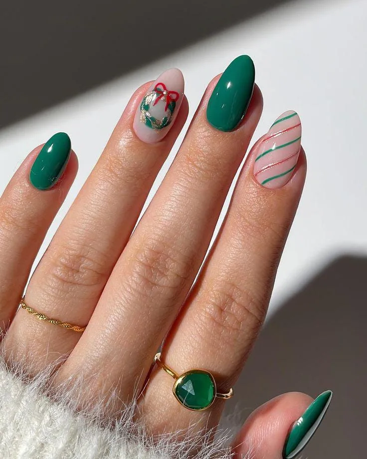 christmas almond nails 015 3c41a58dd7