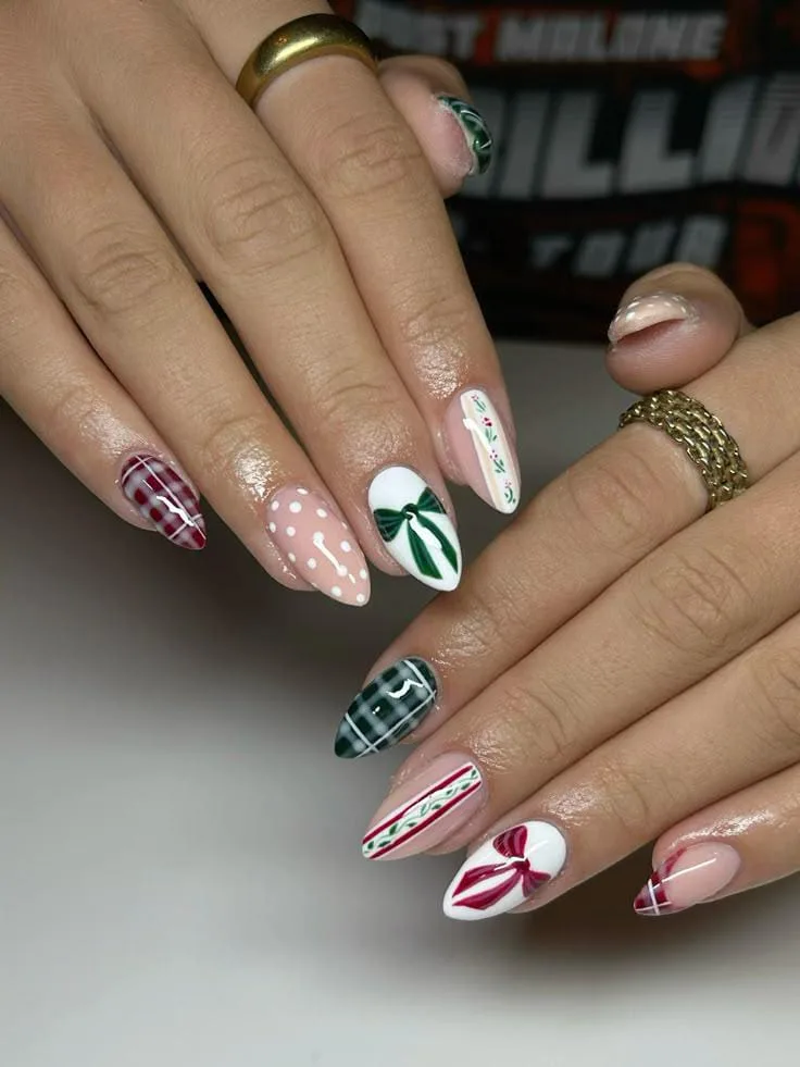 christmas almond nails 042 f22d83f765