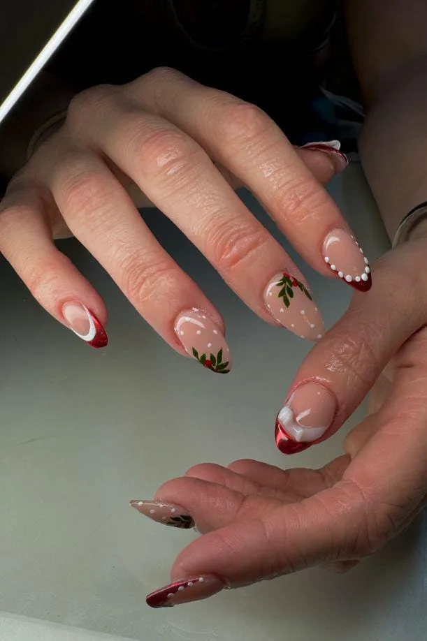 christmas holly nails 006 5edf413e67
