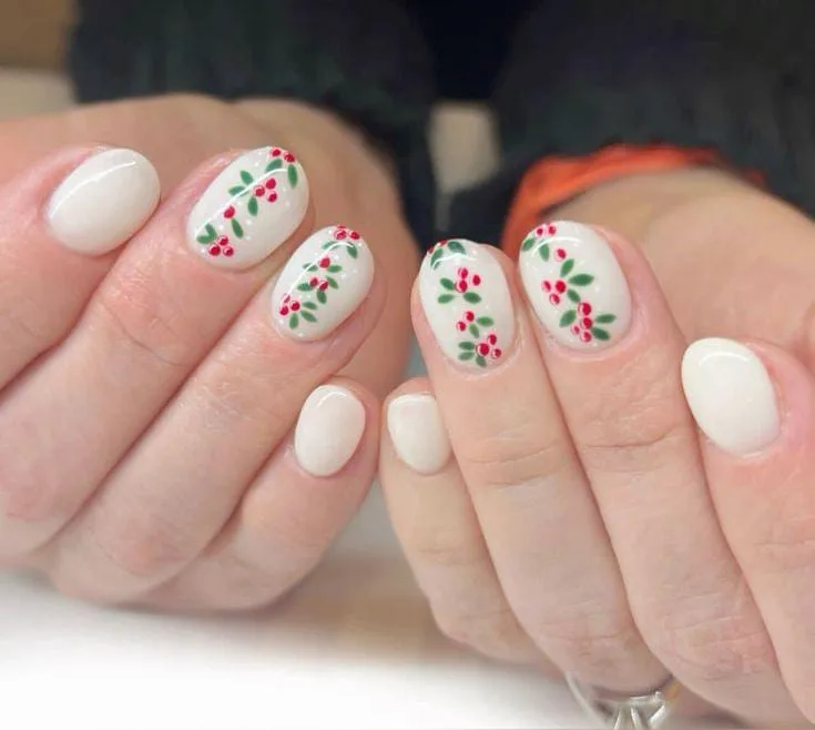 christmas holly nails 010 41c60c136d