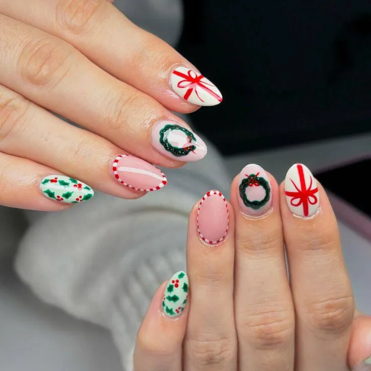 christmas holly nails 015 de30b568bd